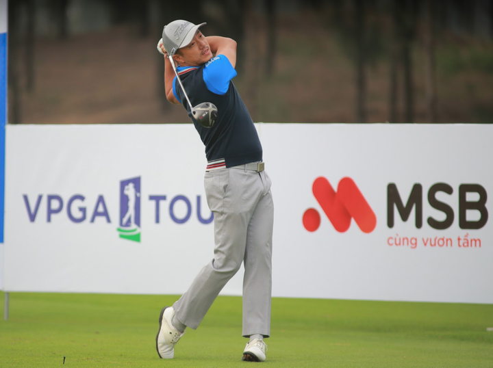 Giải golf Vietnam Masters 2020: Đỗ Hồng Giang vững ngôi đầu, bỏ xa Park Sang Ho - 2