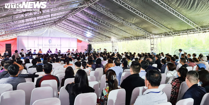 Hơn 500 khách hàng quyết đòi nhà, đất tại dự án liên quan Vũ ‘nhôm’ - 1