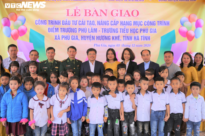Báo VTC News bàn giao công trình lớp học ở Hà Tĩnh do Quỹ Thiện Tâm tài trợ - 1