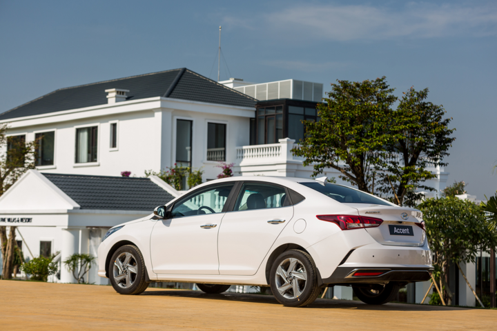 Cận cảnh Hyundai Accent 2021, giá từ 426 triệu đồng - 4