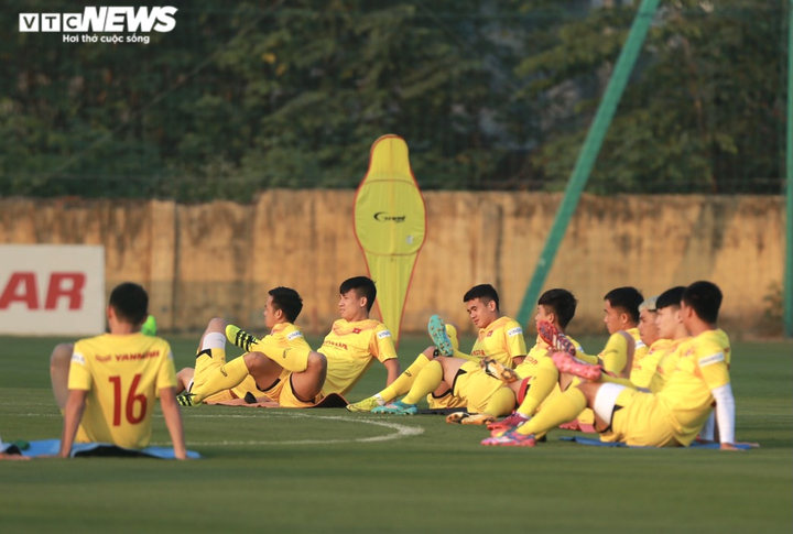 Văn Quyết trở lại, tuyển Việt Nam hứng khởi hội quân sau 1 năm - 9