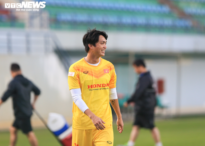 Văn Quyết trở lại, tuyển Việt Nam hứng khởi hội quân sau 1 năm - 10