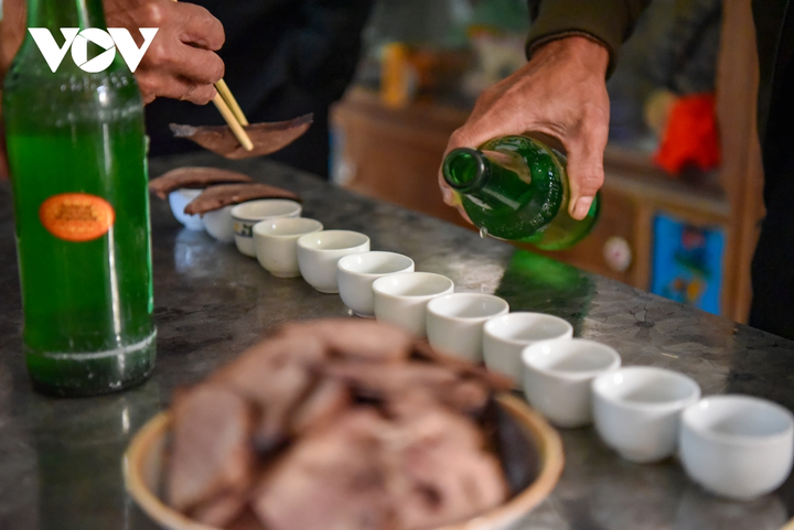 Ảnh đám cưới độc đáo của người Dao: Cô dâu chú rể không thấy mặt nhau - 16