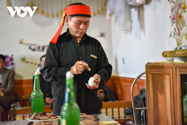 Ảnh đám cưới độc đáo của người Dao: Cô dâu chú rể không thấy mặt nhau - 19