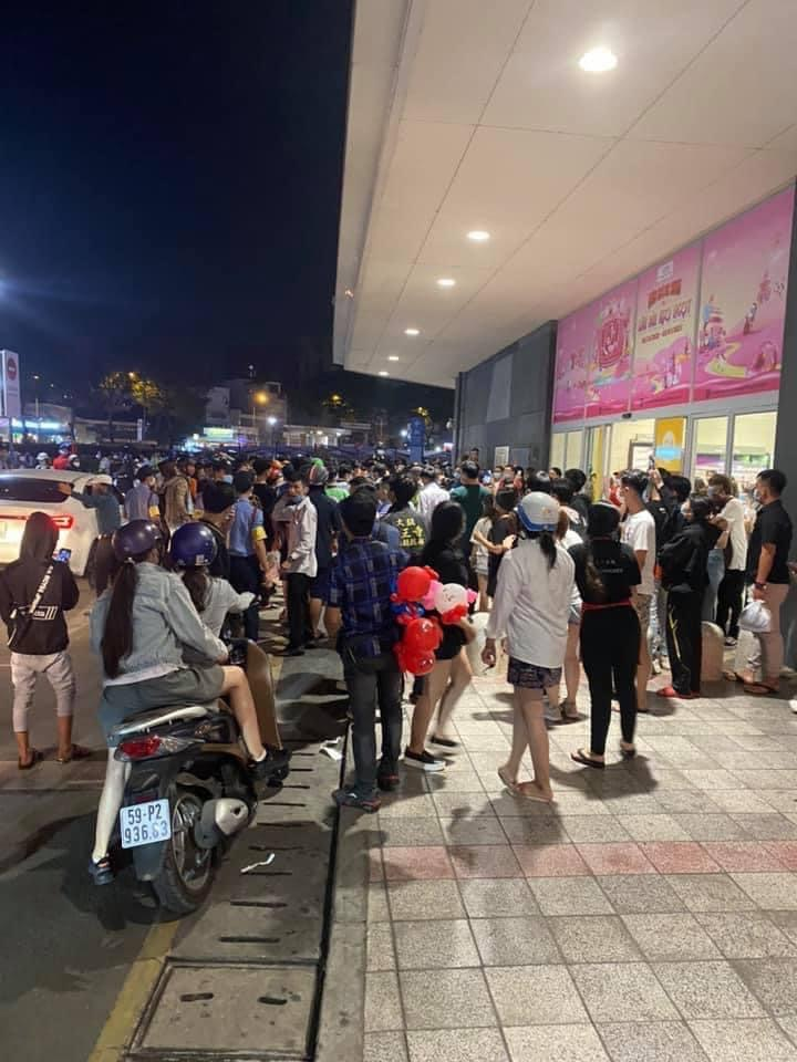 Hỗn chiến ở trung tâm thương mại TP.HCM: Đại diện AEON Mall Tân Phú lên tiếng - 1