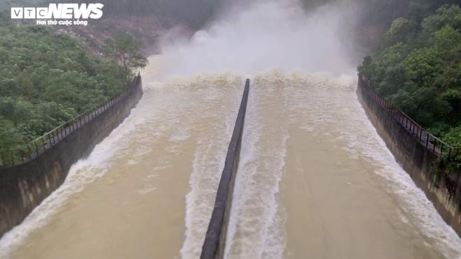 Nguyên nhân gây ngập lụt kỷ lục ở Hà Tĩnh - 2