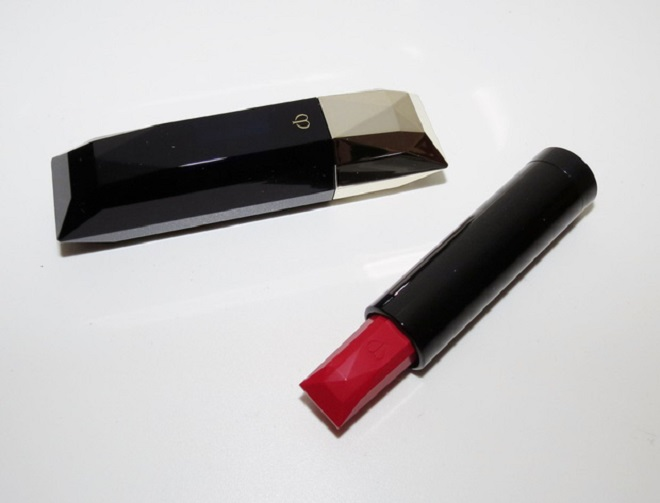 9 thỏi son đỏ sang chảnh nhất cho mùa lễ hội cuối năm 2020 - 1