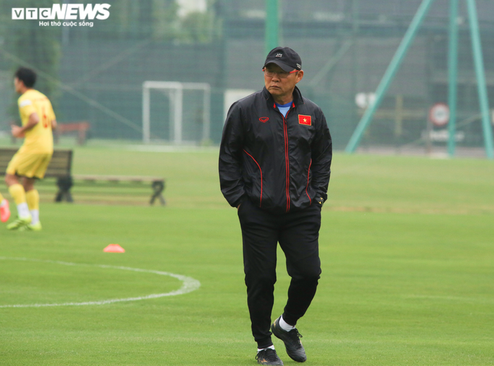 Công Phượng tái xuất, nuốt trọn giáo án của HLV Park Hang Seo - 10