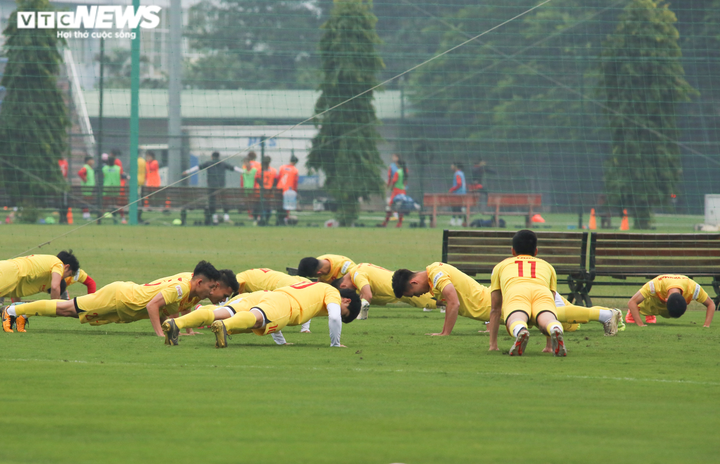 Công Phượng tái xuất, nuốt trọn giáo án của HLV Park Hang Seo - 7