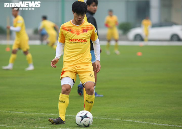 Công Phượng tái xuất, nuốt trọn giáo án của HLV Park Hang Seo - 8