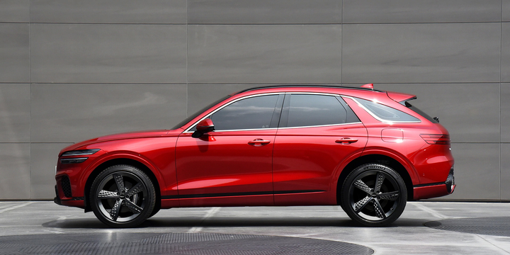 Genesis GV70 2022 nâng cấp sành điệu đấu với Audi Q5 và BMW X3 - 4