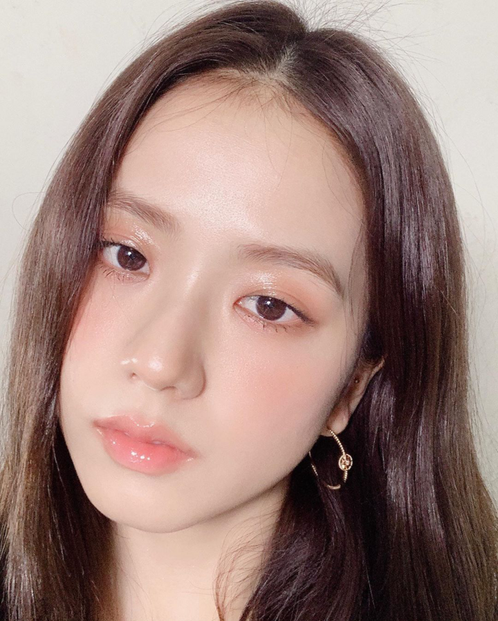 5 xu hướng make up dẫn đầu mùa lễ hội cuối năm 2020 - 3