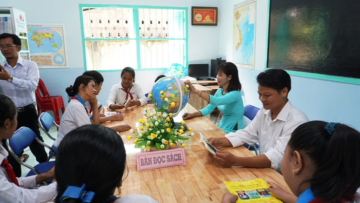 'Thêm con chữ, bớt đói nghèo': Chương trình tài trợ cho giáo dục nhân văn - 2