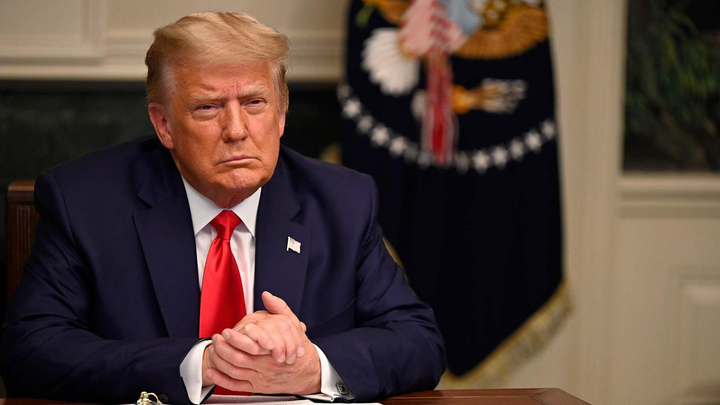 Trump yêu cầu tiêm vaccine COVID-19 cho người Mỹ trước tiên - 1