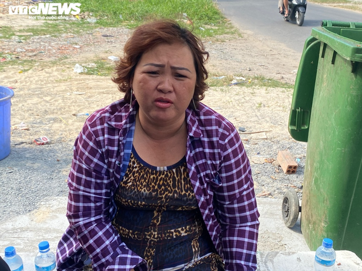 Nhân chứng kể lại giây phút tên côn đồ đánh, đạp liên tiếp vào mặt nữ sinh - 1