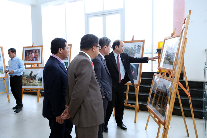 Triển lãm Ảnh và Phim Phóng sự - Tài liệu trong Cộng đồng ASEAN tại Việt Nam - 2