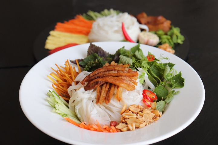 Thưởng thức Phở Thìn vừa quen, vừa lạ tại Vinpearl - 7