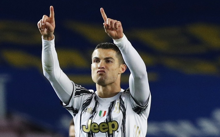 Cristiano Ronaldo là bản hợp đồng thành công nhất Ngoại hạng Anh - 1