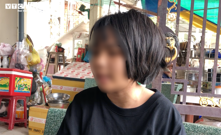 Nữ sinh bị tên côn đồ đạp liên tiếp vào mặt: 'Con sợ không ngủ được' - 1