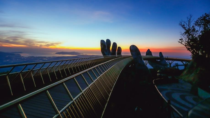 Ngắm những hình này, dễ hiểu lý do Cầu Vàng được World Travel Awards vinh danh - 6