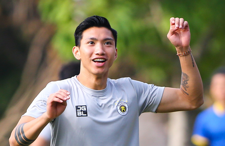 Văn Hậu chấn thương dai dẳng, 1 năm chỉ đá chính 1 trận - 2