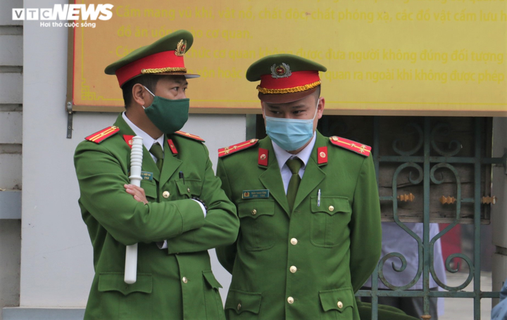 An ninh thắt chặt tại phiên tòa xét xử ông Nguyễn Đức Chung và 3 đồng phạm - 5