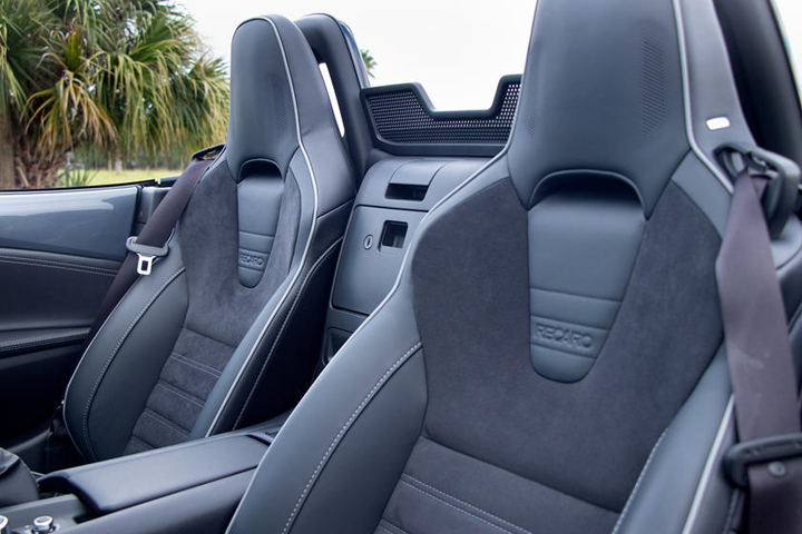 MX-5 Miata, xe thể thao mui trần 'ăn' khách nhất thế giới phiên bản 2021 - 8