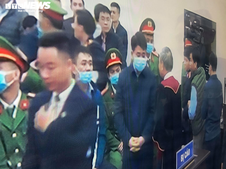 Ông Nguyễn Đức Chung bị tuyên án 5 năm tù - 1