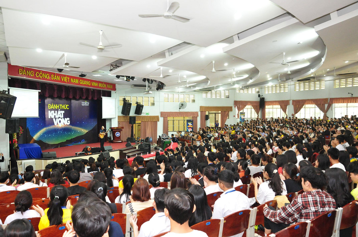 'Đánh thức khát vọng' - Sân chơi tri thức sôi động, giàu ý nghĩa cho giới trẻ - 3