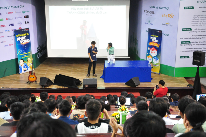 'Đánh thức khát vọng' - Sân chơi tri thức sôi động, giàu ý nghĩa cho giới trẻ - 2