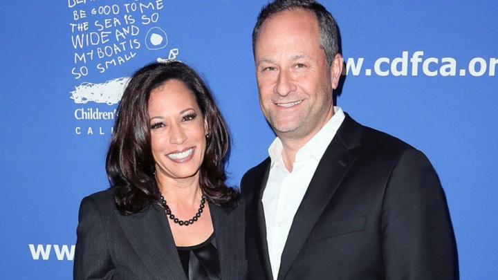 Bà Kamala Harris vào Nhà Trắng, chồng đi dạy học - 1