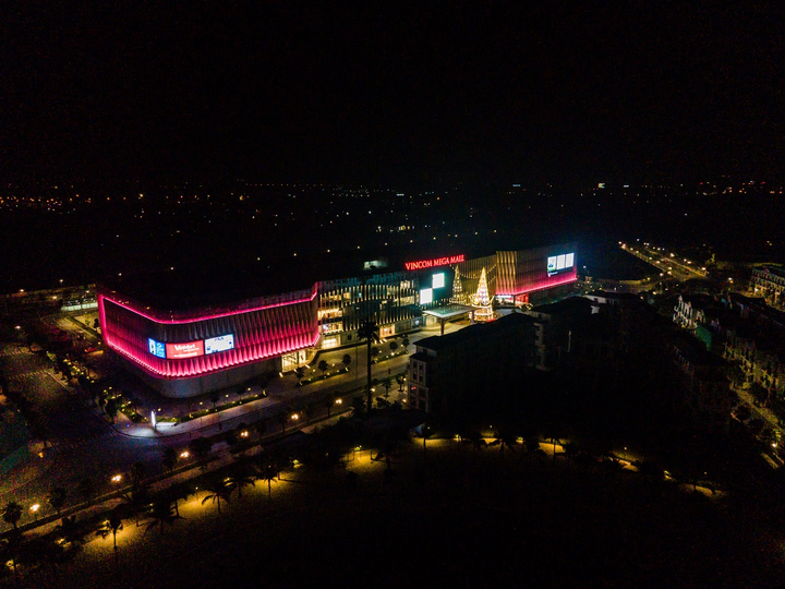 Vincom Mega Mall Ocean Park tung 'bão' quà tặng gần 20 tỷ đồng dịp khai trương - 1