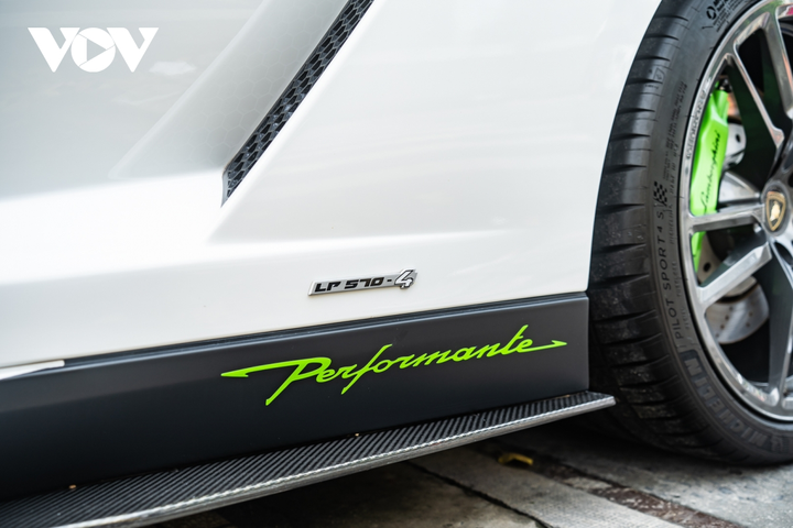Ngắm Lamborghini Gallardo LP570-4 Performante Spyder độc nhất Việt Nam - 9