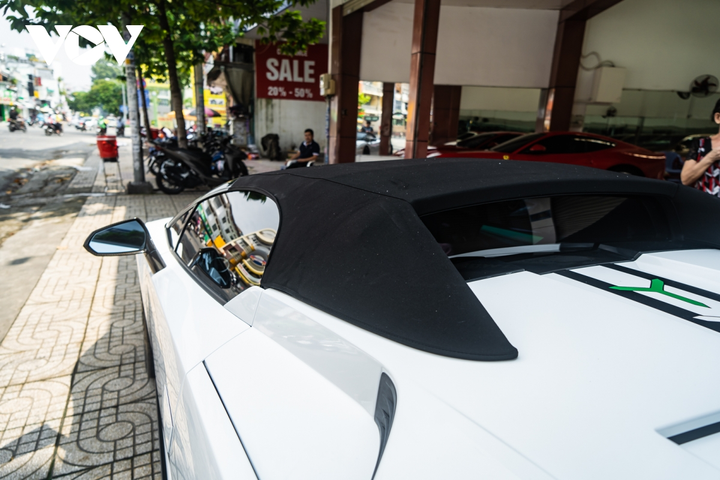 Ngắm Lamborghini Gallardo LP570-4 Performante Spyder độc nhất Việt Nam - 10