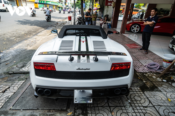 Ngắm Lamborghini Gallardo LP570-4 Performante Spyder độc nhất Việt Nam - 12