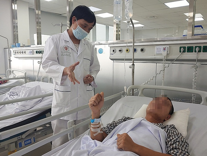 Người đàn ông 28 tuổi đột quỵ sau cơn đau đầu - 1