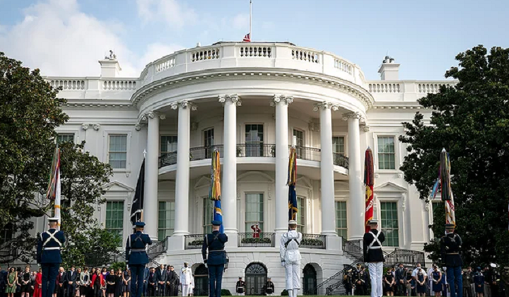 Nhân viên Nhà Trắng nằm trong nhóm đầu tiên được tiêm vaccine COVID-19 - 1