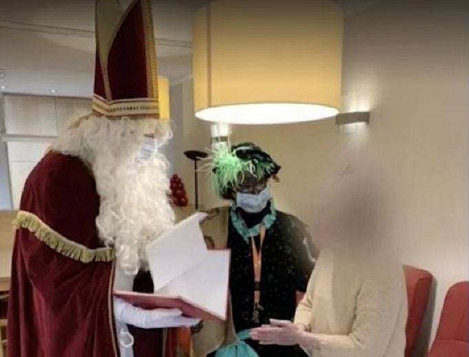 Ông già Noel mang virus corona tới viện dưỡng lão, lây nhiễm cho 75 người - 1