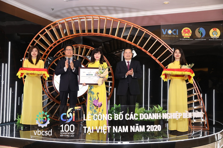 BIDV được vinh danh Doanh nghiệp phát triển bền vững năm 2020 - 1