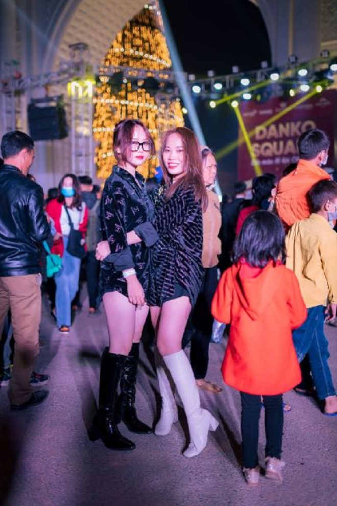 Đêm Giáng Sinh ấm áp với Lễ hội thắp sáng cây thông Noel tại Danko City - 5