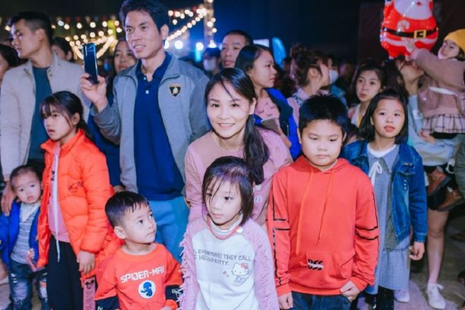 Đêm Giáng Sinh ấm áp với Lễ hội thắp sáng cây thông Noel tại Danko City - 12