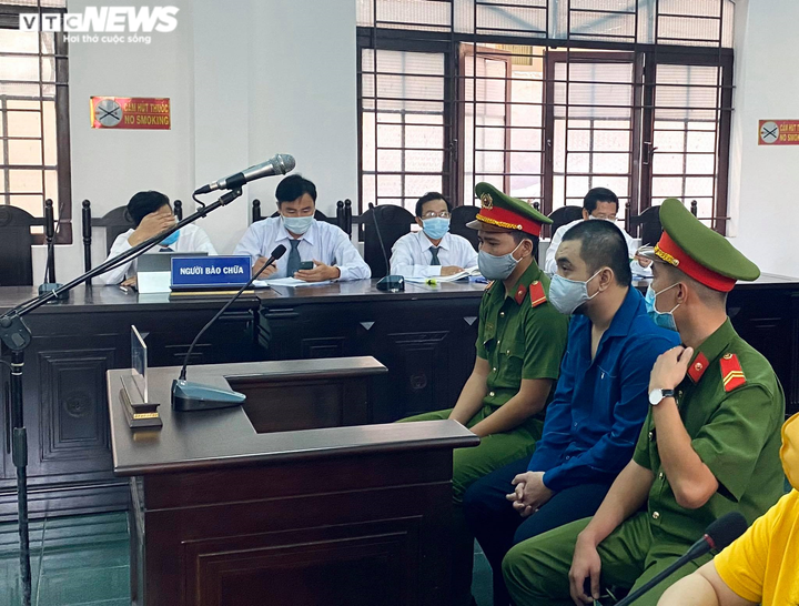 Tài xế lái Mercedes tông nữ tiếp viên hàng không khai gì tại toà? - 2