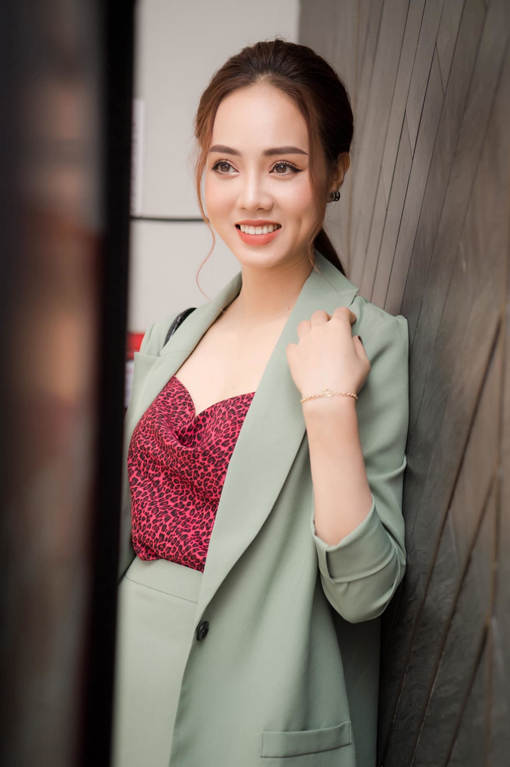 Ảnh: Nhan sắc vợ sắp cưới kém 15 tuổi của NSND Công Lý - 9