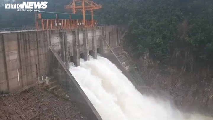 Thuỷ điện tích 'bom nước' trái phép ở Huế: Bao nhiêu hecta rừng bị ảnh hưởng? - 1