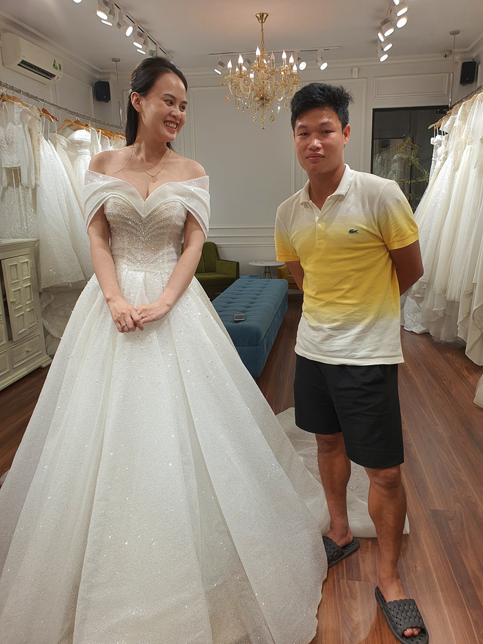 Ngắm nhan sắc vợ sắp cưới của 'báu vật nhà bầu Đức' - 10