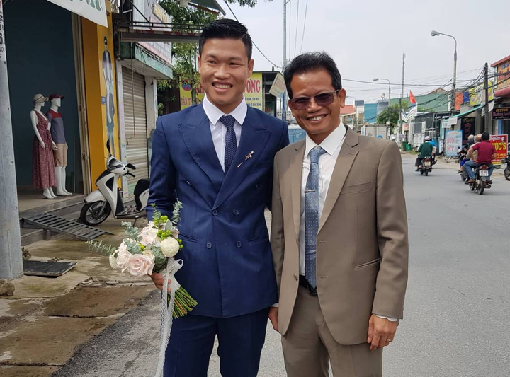 Ngắm nhan sắc vợ sắp cưới của 'báu vật nhà bầu Đức' - 5