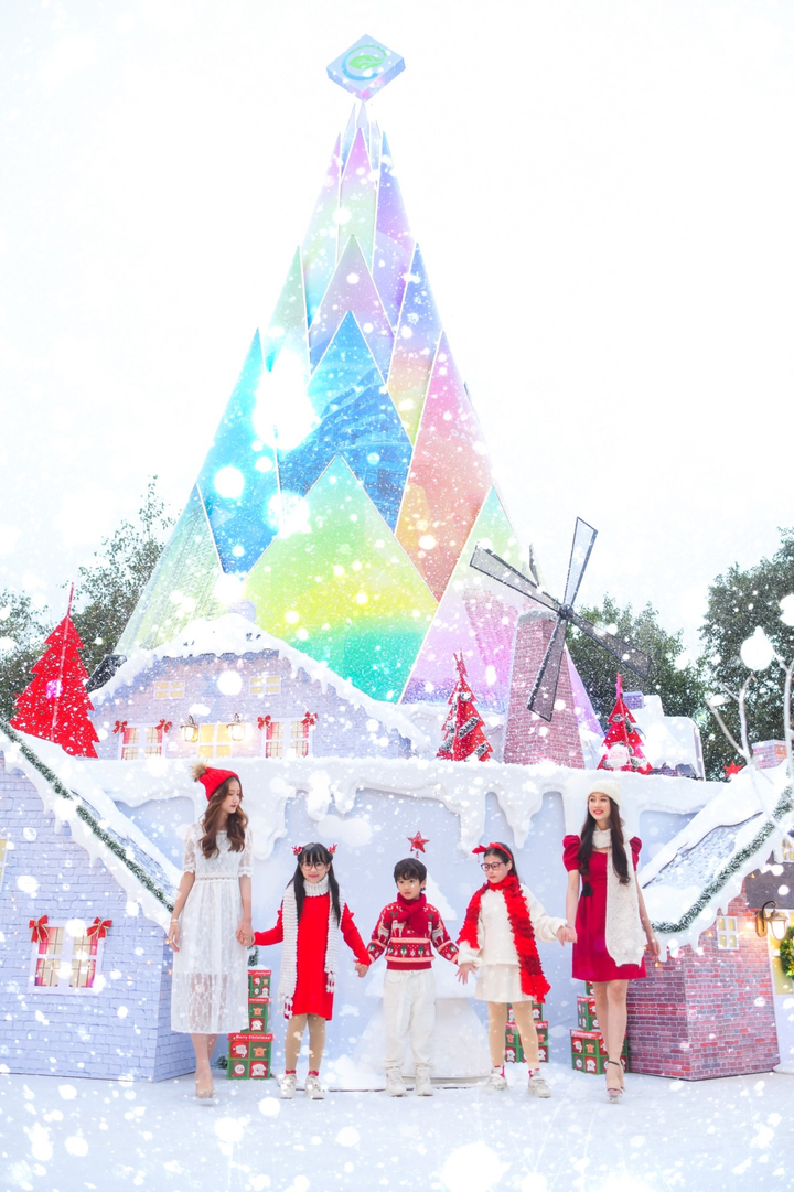 Giáng sinh tuyết trắng cùng búp măng Noel cao nhất Việt Nam tại Ecopark - 3