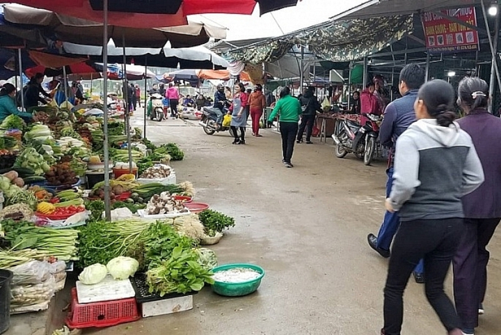 Hà Tĩnh: Tháo dỡ chợ xây trái phép tại Trung tâm thương mại Phú Nhân Nghĩa - 3