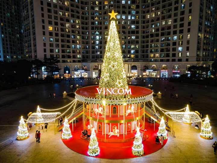 Thế giới cổ tích nhiệm màu qua không gian Giáng sinh tại Vincom - 1