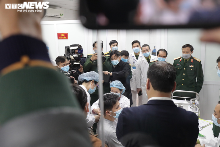 Hình ảnh ca tiêm thử nghiệm vaccine COVID-19 đầu tiên của Việt Nam - 3